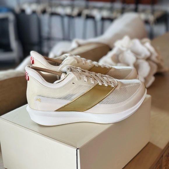 Tracksmith Eliot Racer - Women´s Size 8